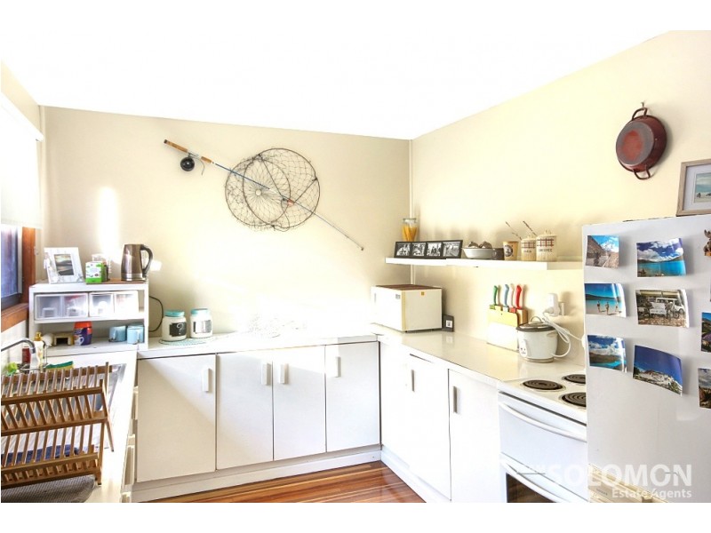 1 Ross Street, Coochiemudlo Island QLD 4184