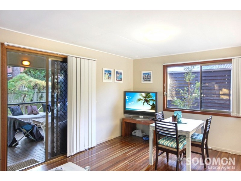 1 Ross Street, Coochiemudlo Island QLD 4184