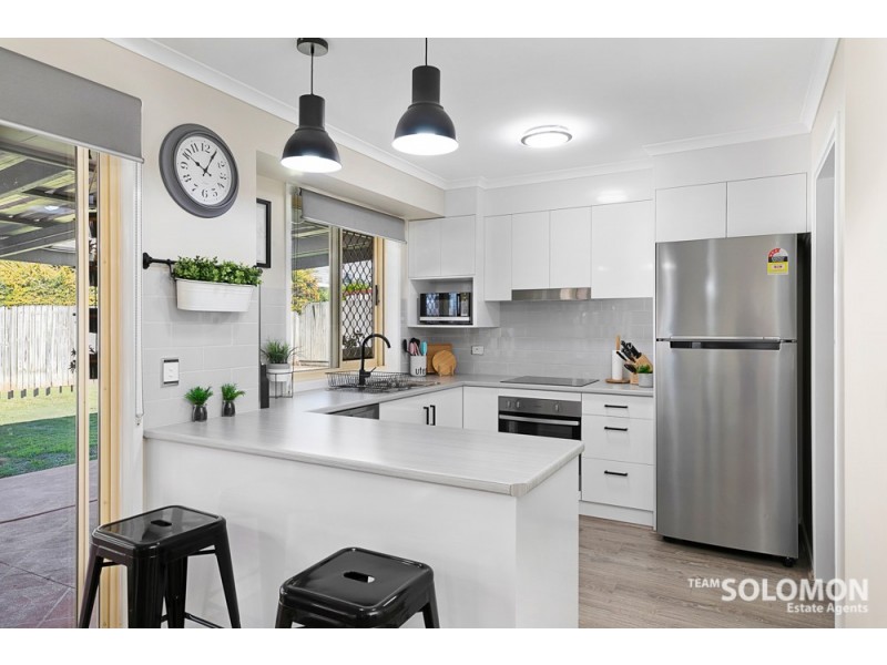 11 Bethnal Court, Wellington Point QLD 4160