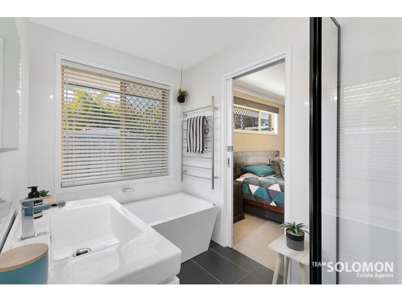 11 Bethnal Court, Wellington Point QLD 4160