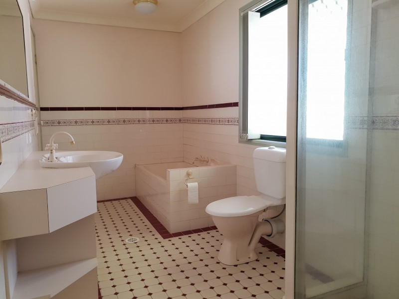 2/10 Waterloo Street, Cleveland QLD 4163