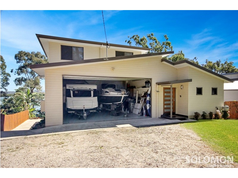 21 Cliff Terrace, Macleay Island QLD 4184