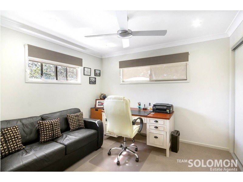 21 Cliff Terrace, Macleay Island QLD 4184