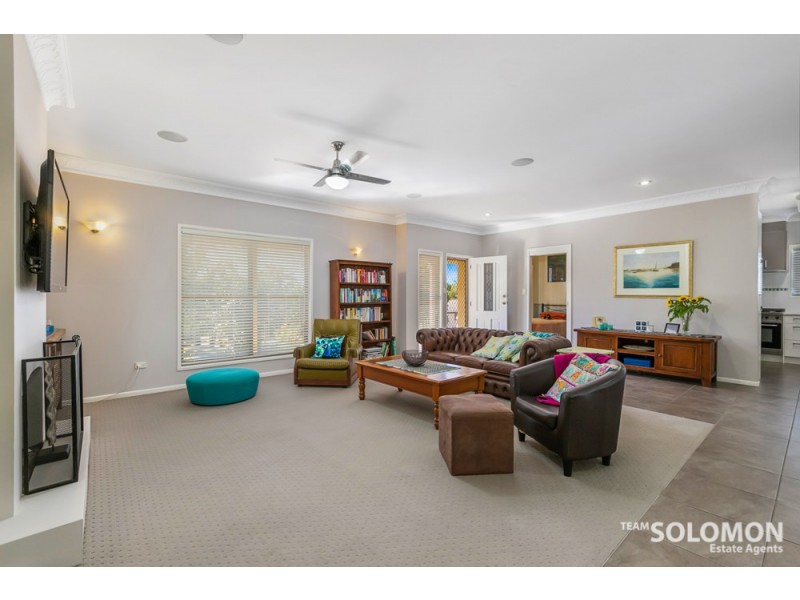 5 Peewee Court, Wellington Point QLD 4160