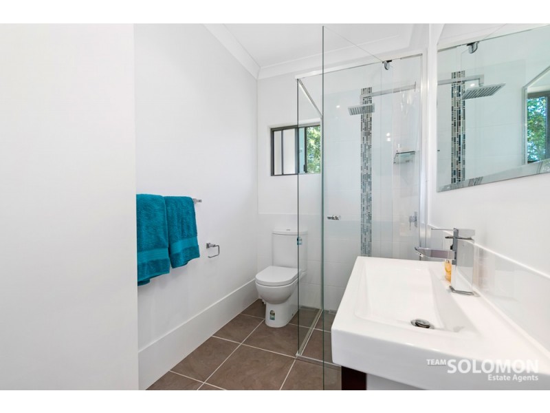 5 Peewee Court, Wellington Point QLD 4160