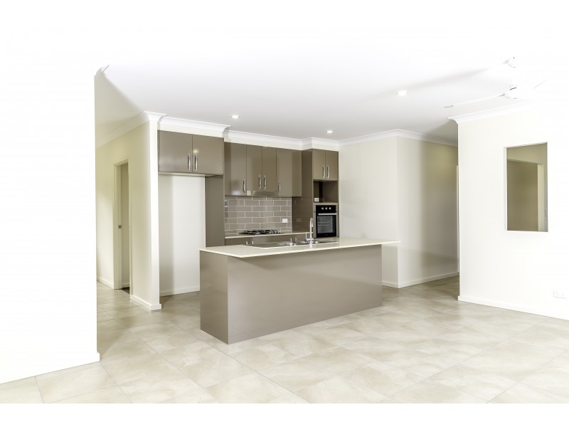 30 Splendour Circuit, Yarrabilba QLD 4207