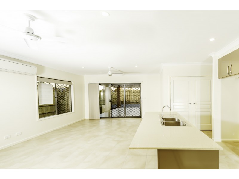 30 Splendour Circuit, Yarrabilba QLD 4207