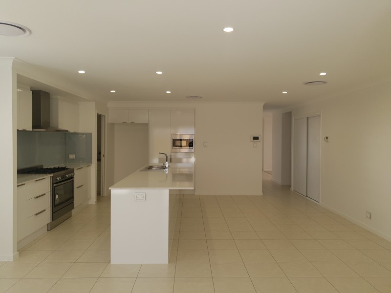 8 Leven Street, Thornlands QLD 4164