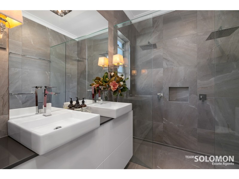 280 Queens Esplanade, Thorneside QLD 4158