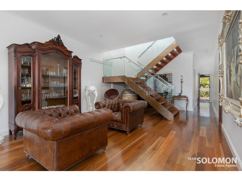 280 Queens Esplanade, Thorneside QLD 4158