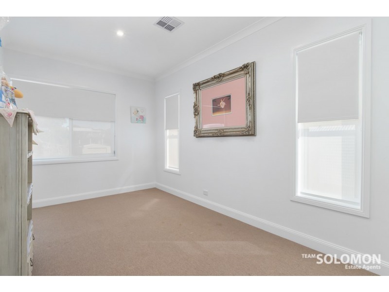 280 Queens Esplanade, Thorneside QLD 4158