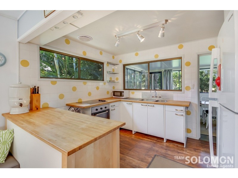 7 Orange Grove Street, Coochiemudlo Island QLD 4184