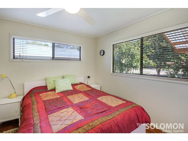 7 Orange Grove Street, Coochiemudlo Island QLD 4184