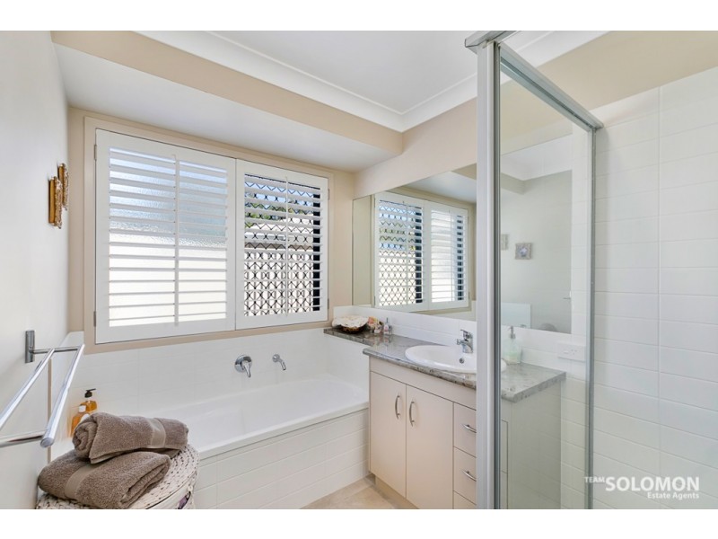 5 Jerrys Place, Thornlands QLD 4164