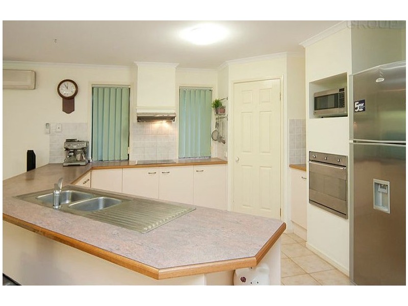 11 Chiswick Place, Forest Lake QLD 4078