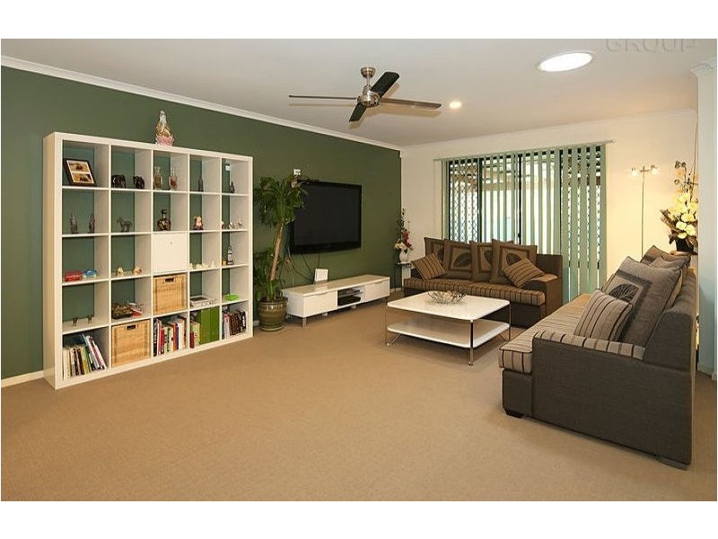11 Chiswick Place, Forest Lake QLD 4078