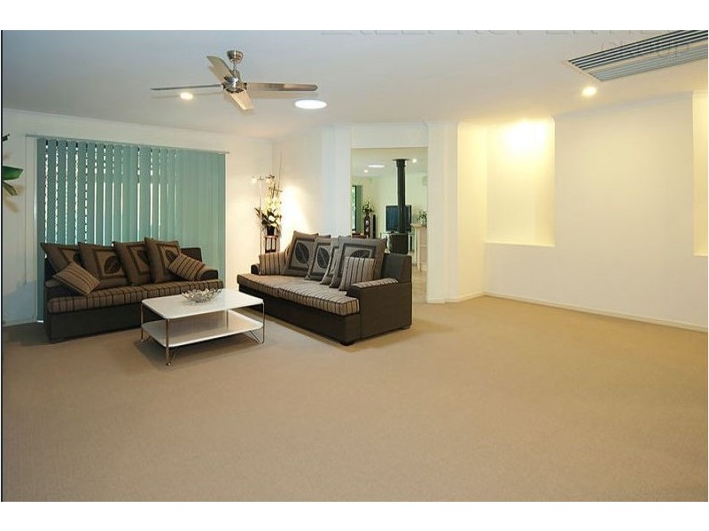 11 Chiswick Place, Forest Lake QLD 4078