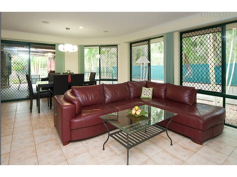 11 Chiswick Place, Forest Lake QLD 4078