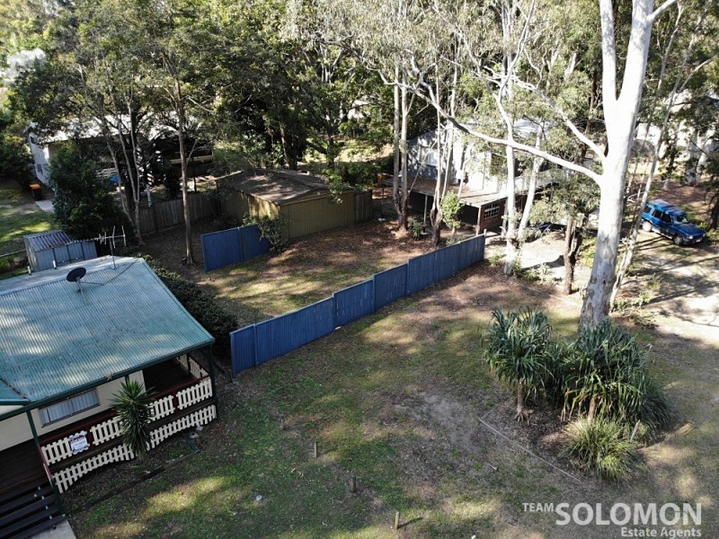 8 Merindah, Coochiemudlo Island QLD 4184