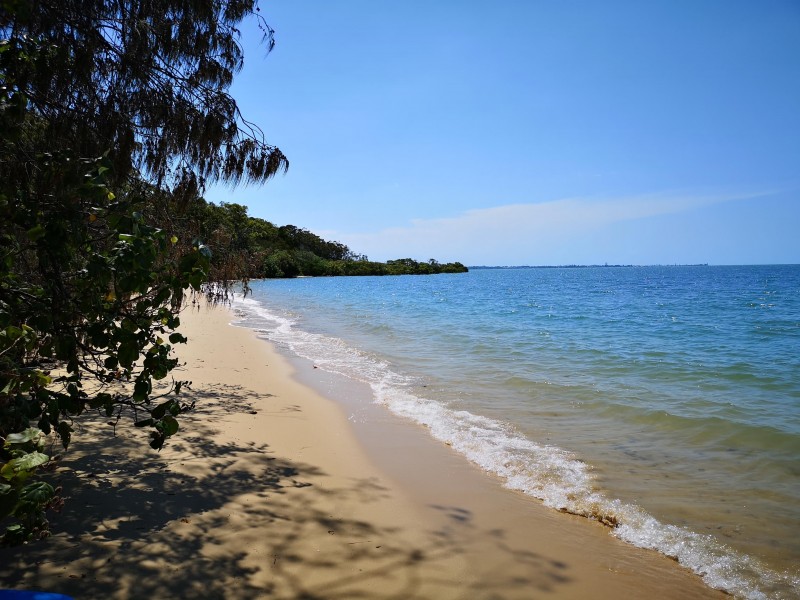 8 Merindah, Coochiemudlo Island QLD 4184