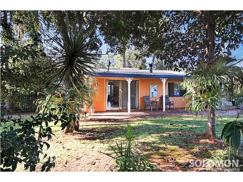 6 Mareela Street, Coochiemudlo Island QLD 4184