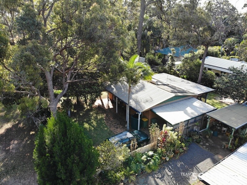 6 Mareela Street, Coochiemudlo Island QLD 4184