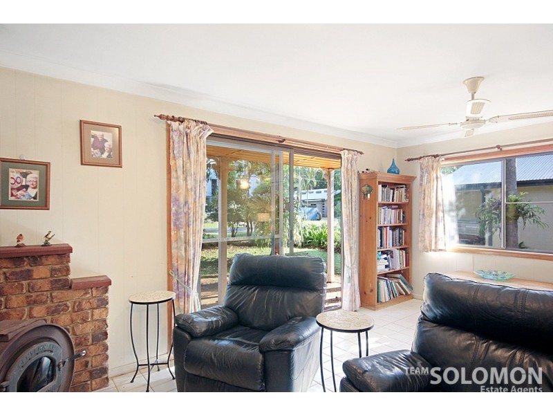 6 Mareela Street, Coochiemudlo Island QLD 4184