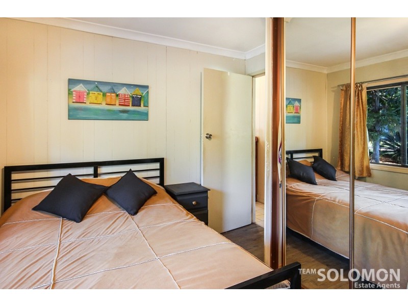 6 Mareela Street, Coochiemudlo Island QLD 4184
