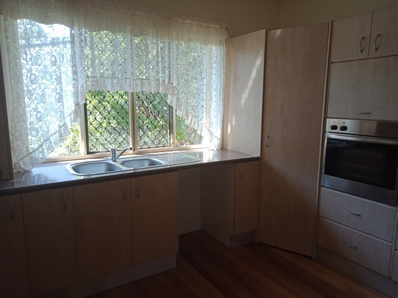4 Mooroondu Street, Coochiemudlo Island QLD 4184