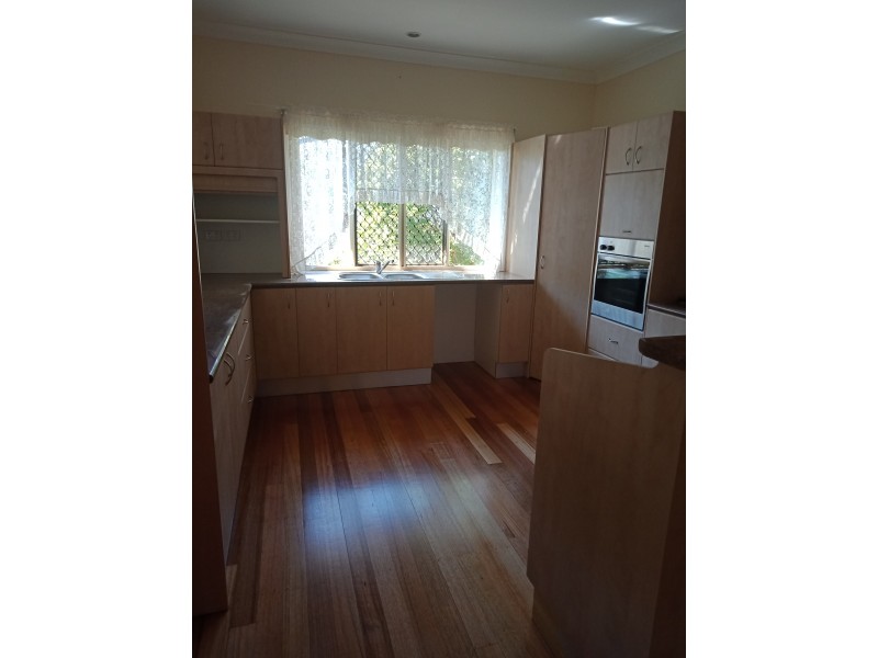 4 Mooroondu Street, Coochiemudlo Island QLD 4184