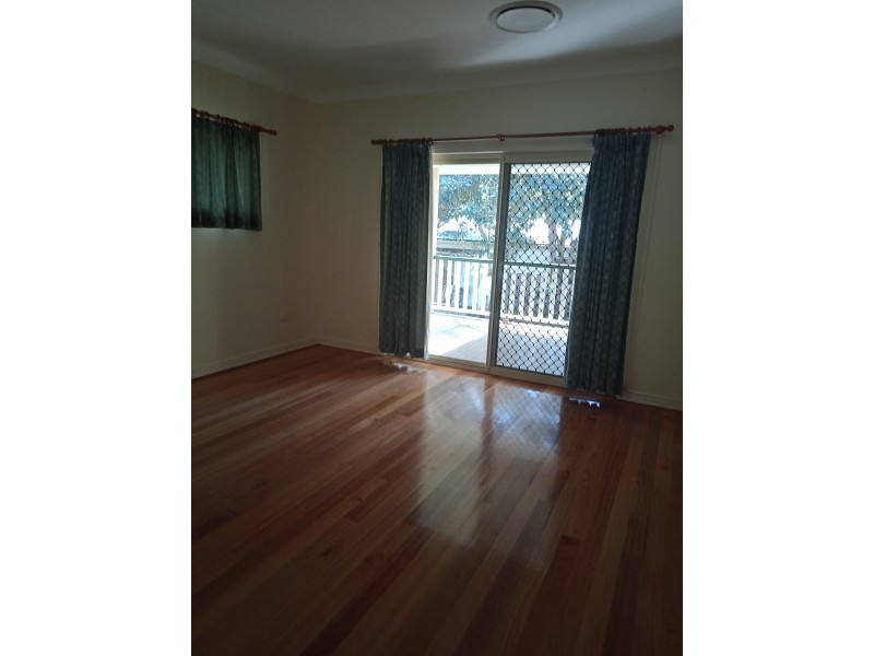 4 Mooroondu Street, Coochiemudlo Island QLD 4184