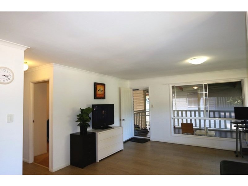 15 Kingfisher Street, Coochiemudlo Island QLD 4184