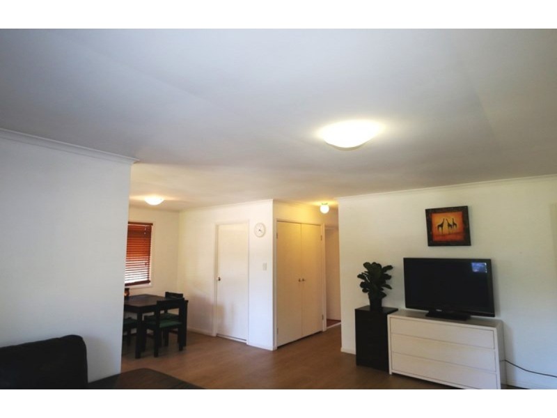 15 Kingfisher Street, Coochiemudlo Island QLD 4184