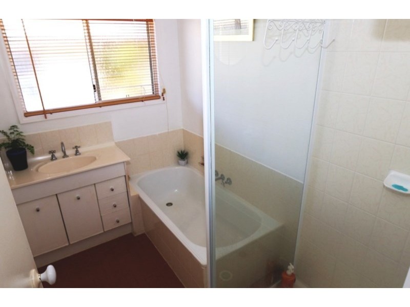 15 Kingfisher Street, Coochiemudlo Island QLD 4184