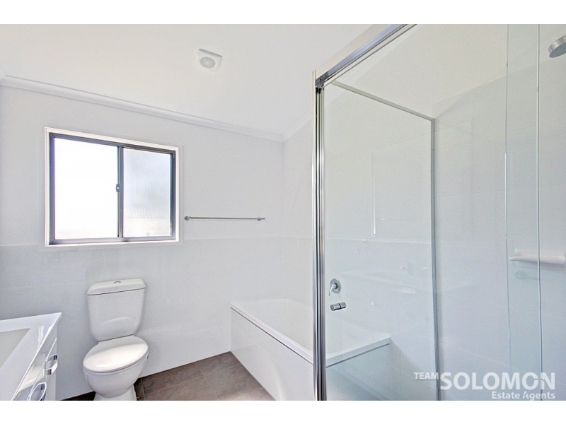 18 Goolagong Street, Russell Island QLD 4184