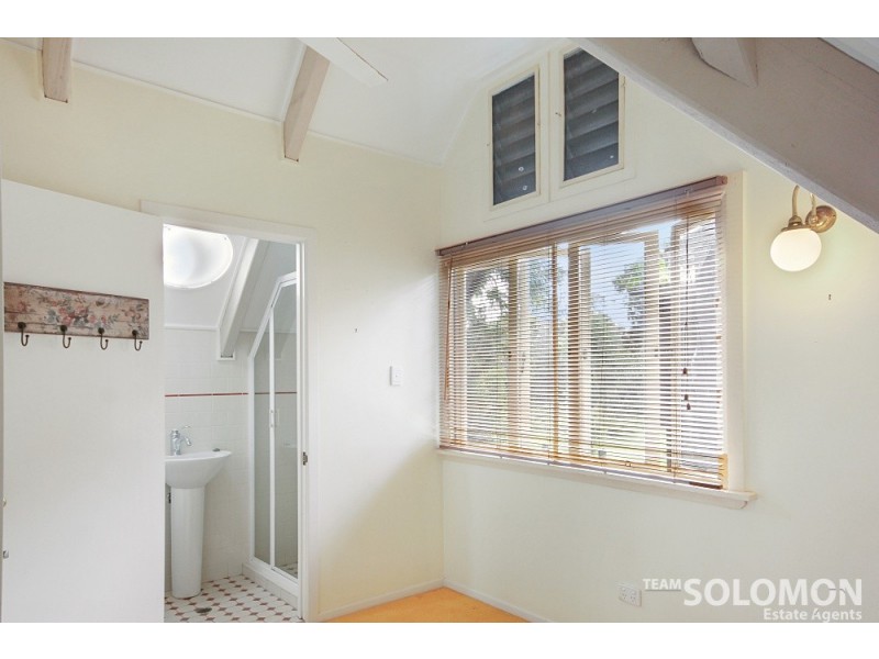 21 Aminya Street, Coochiemudlo Island QLD 4184