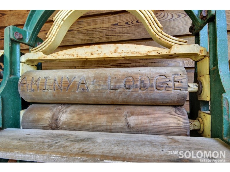 21 Aminya Street, Coochiemudlo Island QLD 4184