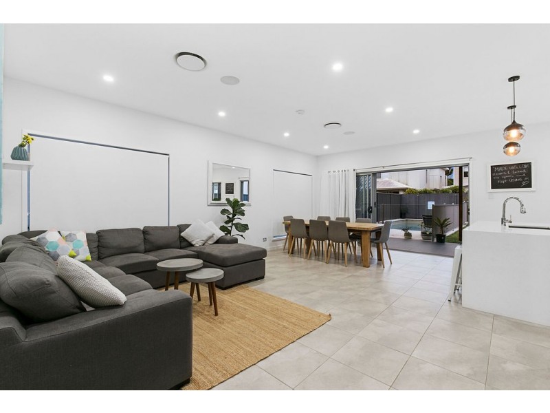 12 Water Street, Cleveland QLD 4163