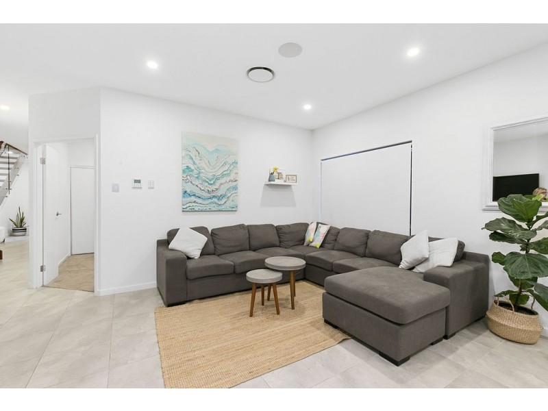 12 Water Street, Cleveland QLD 4163