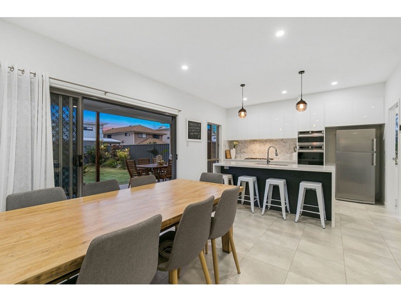 12 Water Street, Cleveland QLD 4163