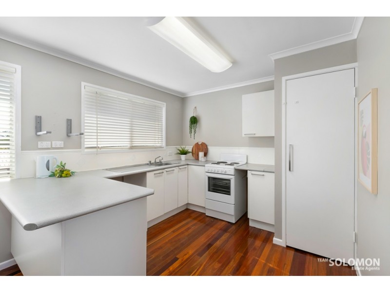 16 Leyton Street, Birkdale QLD 4159