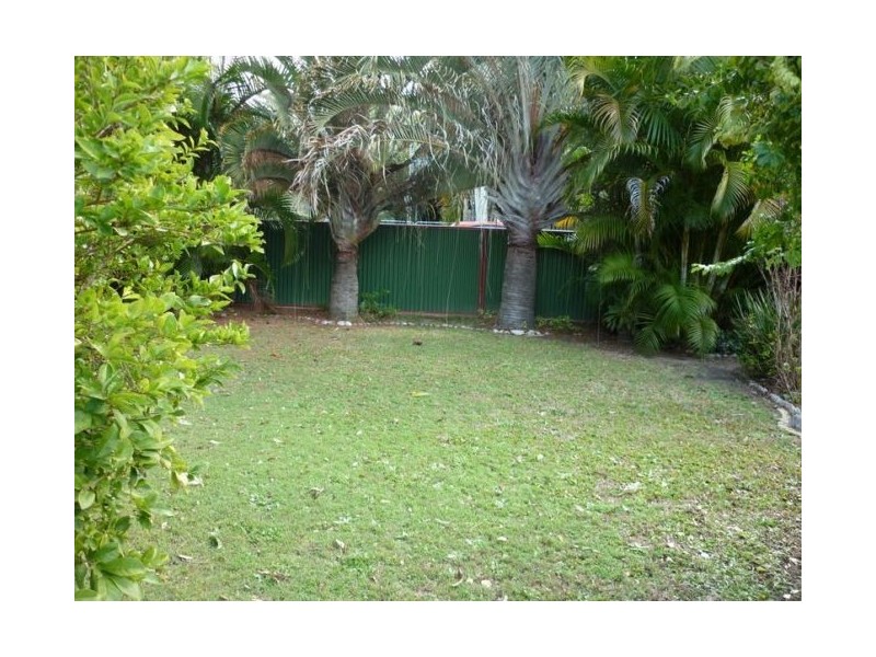 17 Orange Grove Street, Coochiemudlo Island QLD 4184