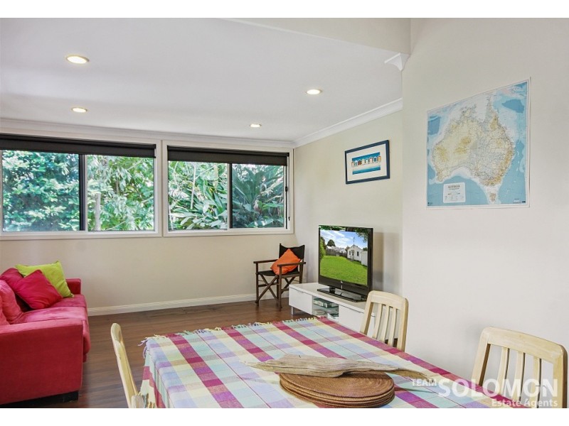 1 Moonah Street, Coochiemudlo Island QLD 4184