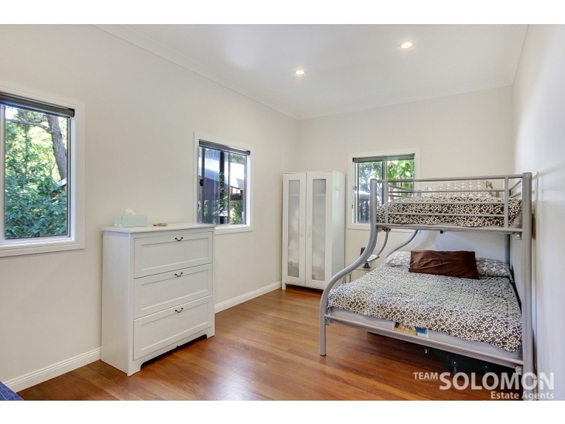 1 Moonah Street, Coochiemudlo Island QLD 4184