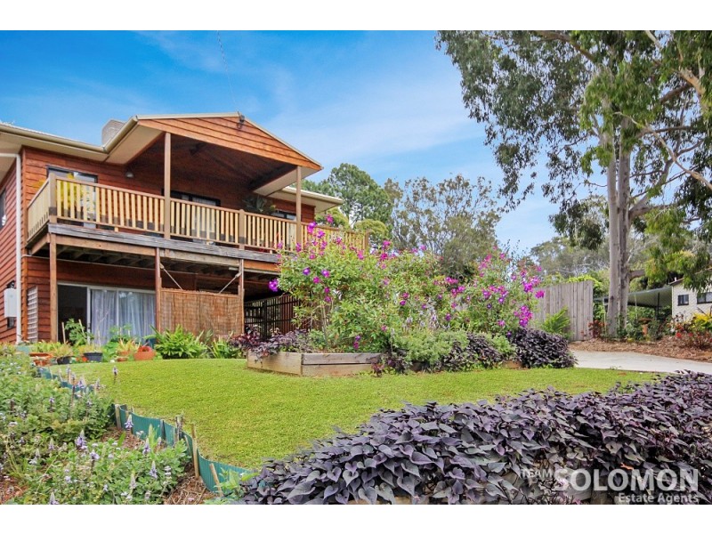 19 Pine Avenue, Lamb Island QLD 4184