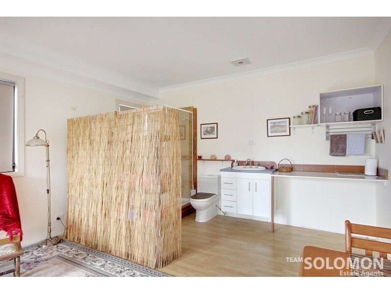 19 Pine Avenue, Lamb Island QLD 4184