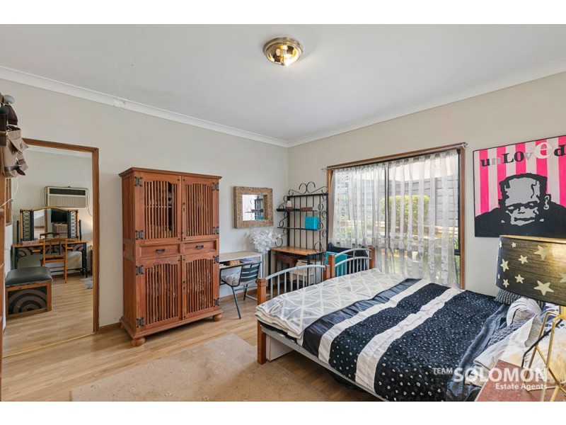 15 Wondall Road, Wynnum West QLD 4178