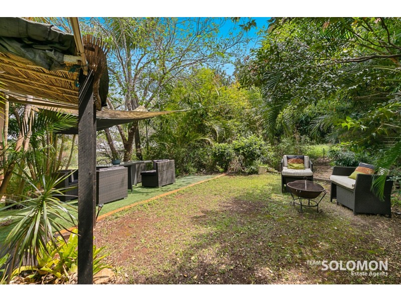 15 Wondall Road, Wynnum West QLD 4178