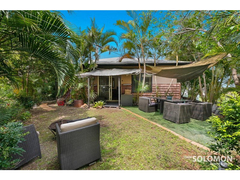 15 Wondall Road, Wynnum West QLD 4178