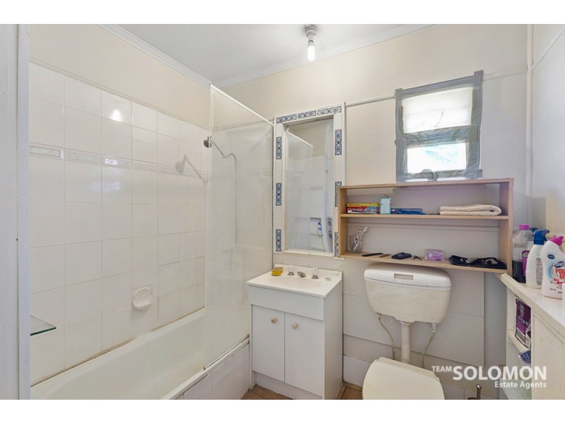 15 Wondall Road, Wynnum West QLD 4178